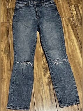 H&M Straight Leg High Waisted Mom Jeans Size 4